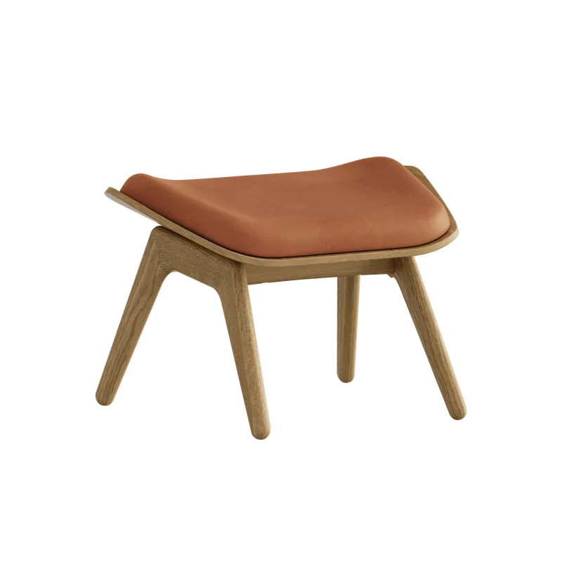 The Reader | ottoman van UMAGE in Oak, Dunes Rust – productfoto