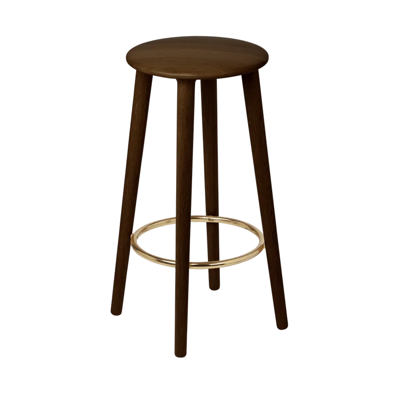 The Socialite | counterstol van UMAGE in Dark Oak – productfoto