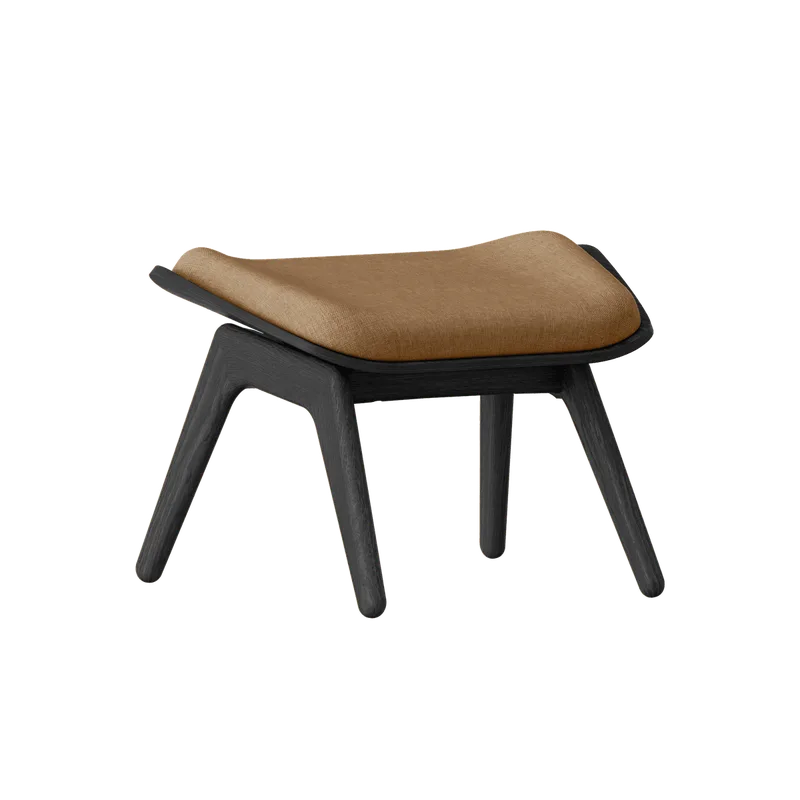 The Reader | ottoman van UMAGE in Black Oak, White Sands – productfoto