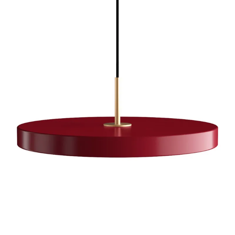 Asteria Plus | pendellampe van UMAGE in Ruby Red, Brass Top, Medium – productfoto