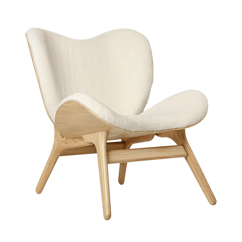 A Conversation Piece | loungestol, lav by UMAGE in Oak, Teddy White – product photo
