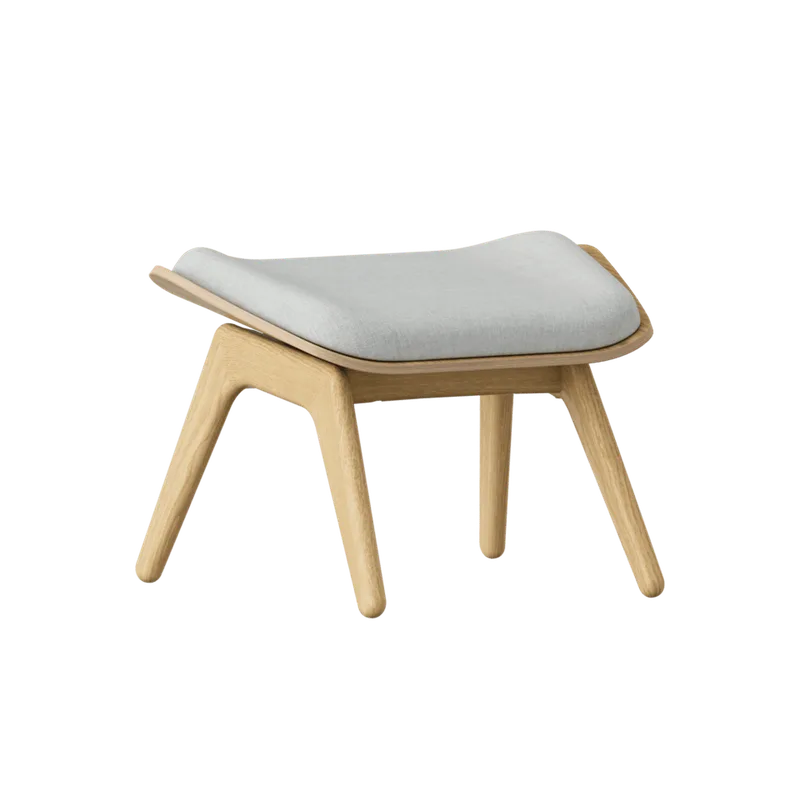 The Reader | ottoman van UMAGE in Oak, Sterling – productfoto