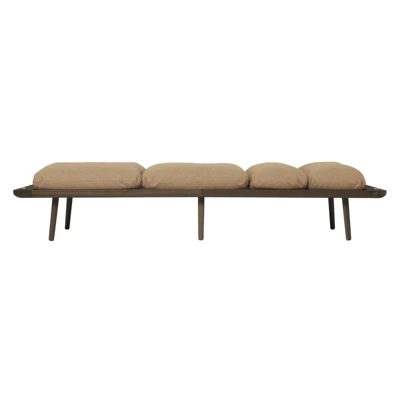 Lounge Around | daybed, Horizons de UMAGE en Dark Oak, Sugar Brown – photo du produit 2 sur 2