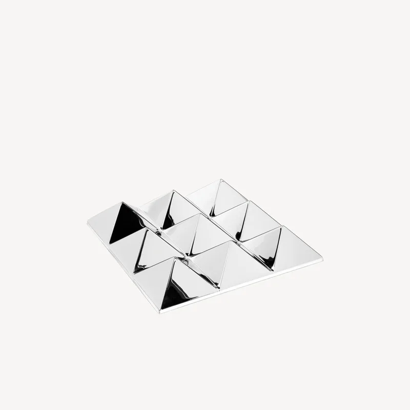 Mirror Sculptures - 9 pyramids van VERPAN – productfoto