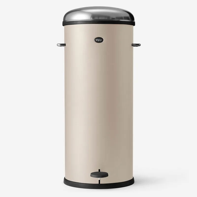 Pedal Bin 30 L / 8 Gal by Vipp – product photo