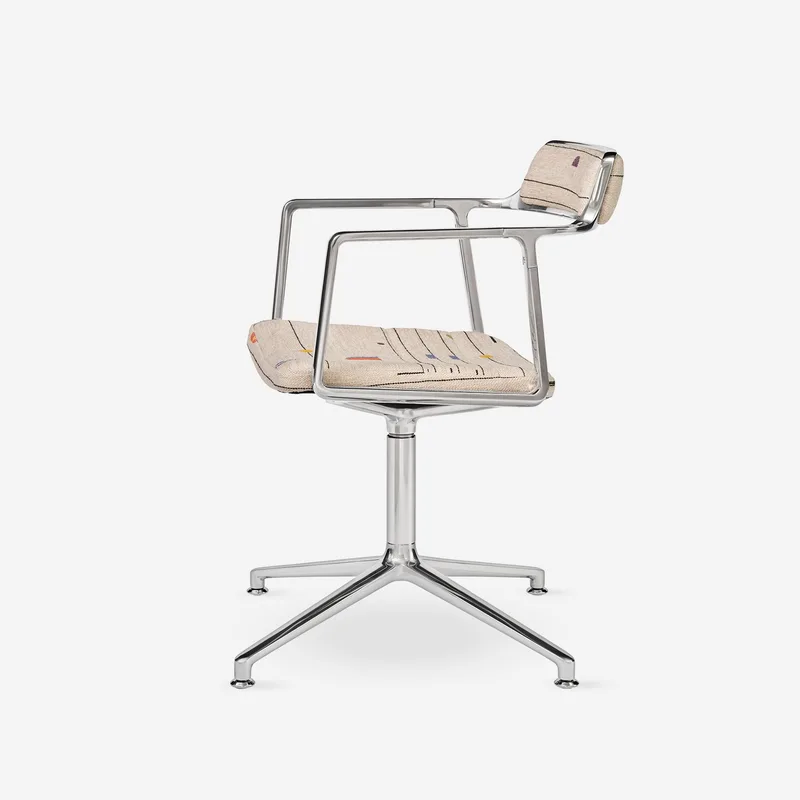Swivel Chair | Montafon Haus by Vipp – product photo