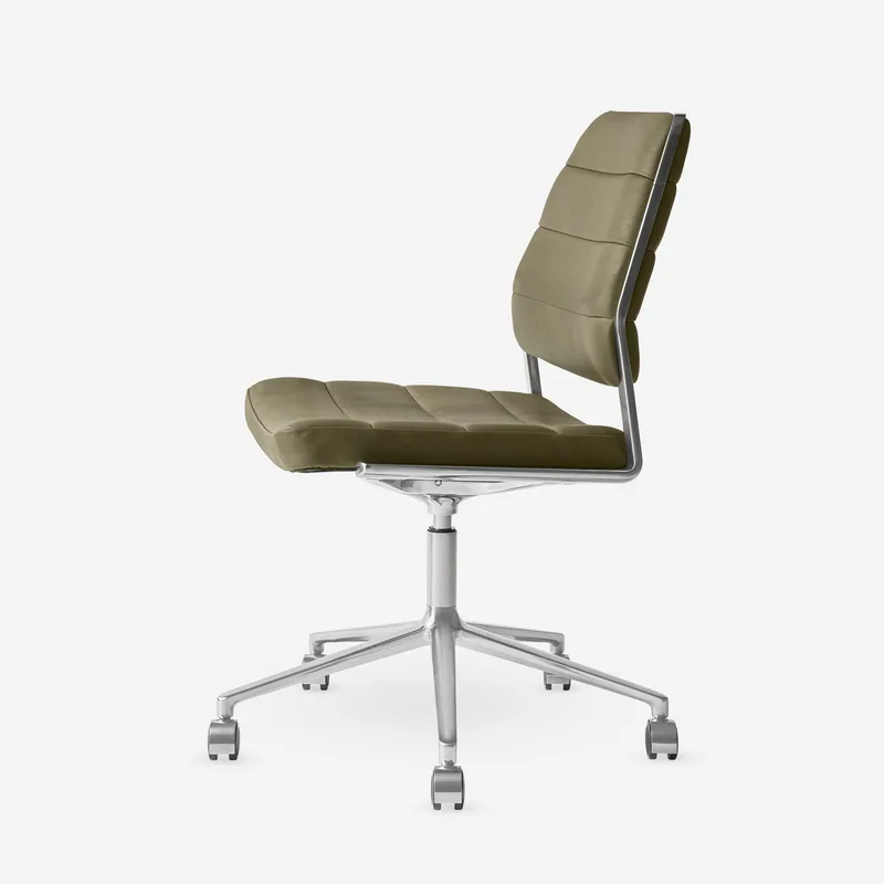 Swivel Chair | 454+ by Vipp – product photo