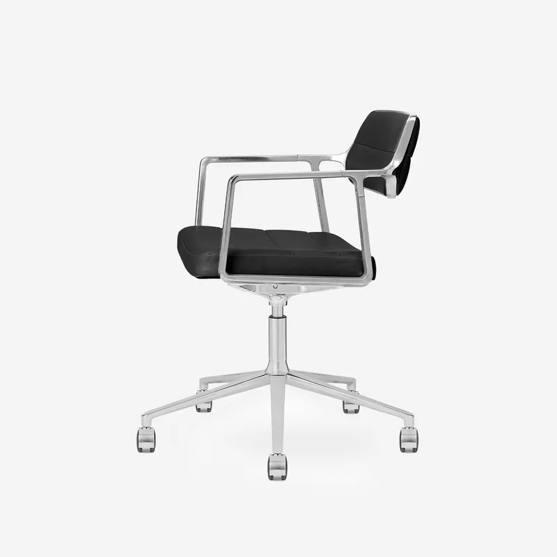 Swivel Chair | 453+ von Vipp – Produktfoto