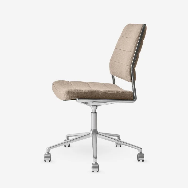 Swivel Chair | 454+ von Vipp – Produktfoto