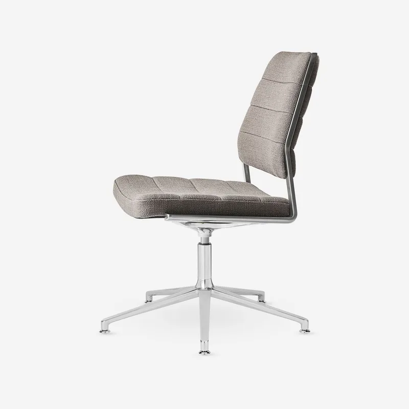 Swivel Chair | 454+ von Vipp – Produktfoto