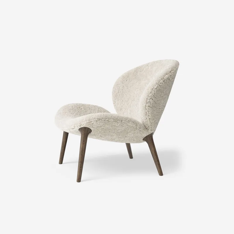 Lodge Lounge Chair, Low Back by Vipp – product photo