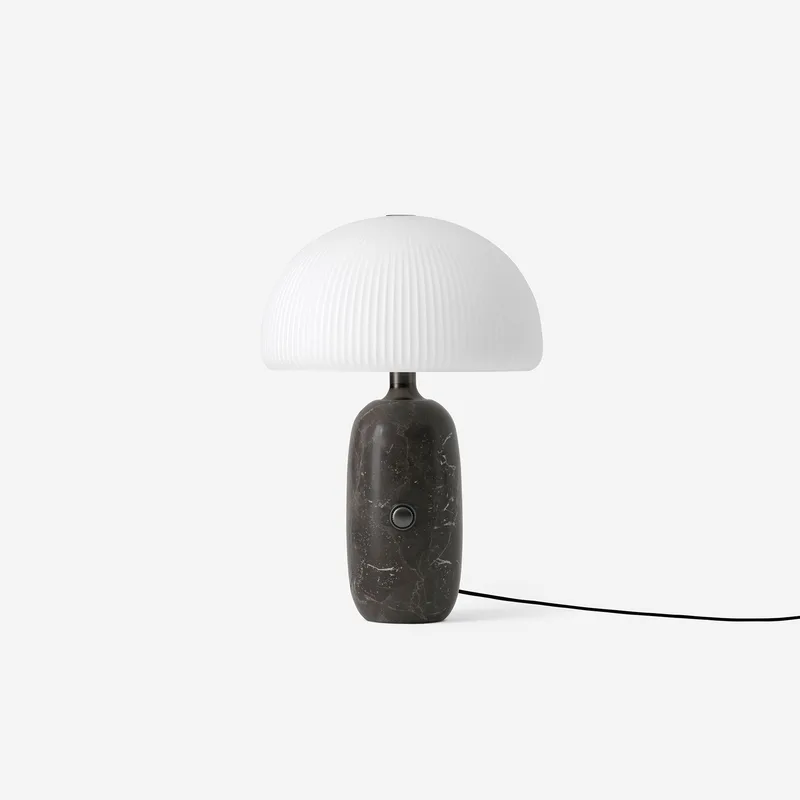 Sculpture Table Lamp by Vipp – product photo