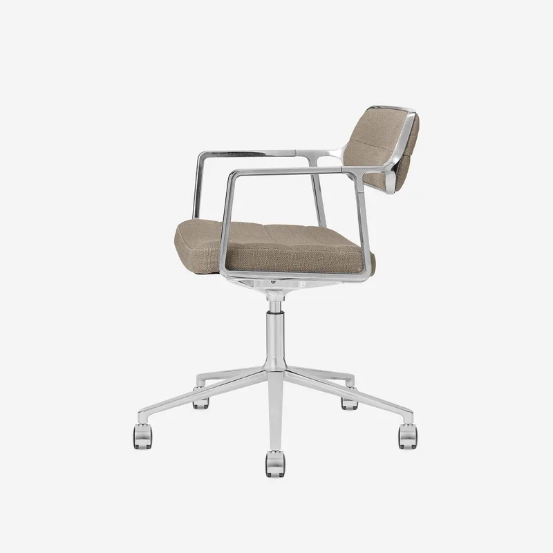 Swivel Chair | 453+ by Vipp – product photo