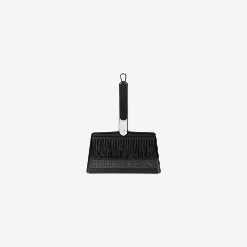 Broom & Dustpan by Vipp – product photo