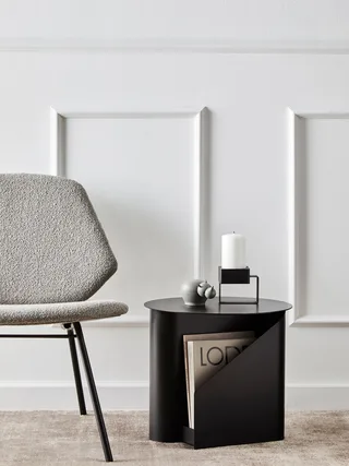 Sentrum Sidebord van WOUD in Sort – sfeerfoto 2 van 3