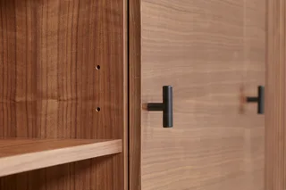 Array Lav Skænk (150 cm) by WOUD in Valnød – interior photo 2 of 3