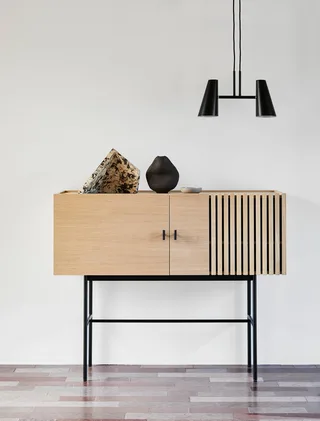Array Skænk (120 cm) by WOUD in Eg – interior photo 1 of 2
