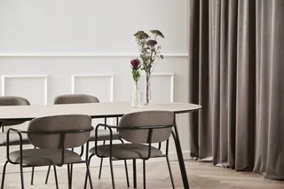 Tree Spisebord (220 cm) by WOUD in Beige/Sort – interior photo 3 of 4