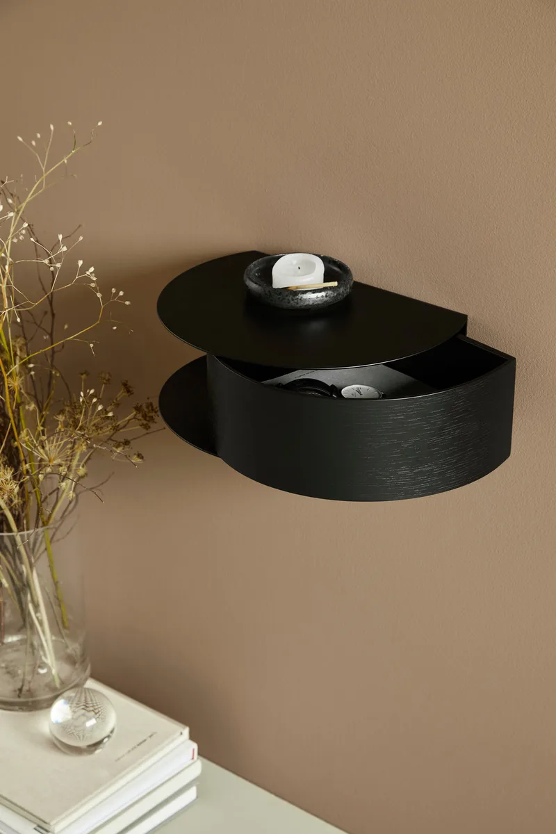 Wallie Hylde by WOUD in Sort – interior photo 1 of 4