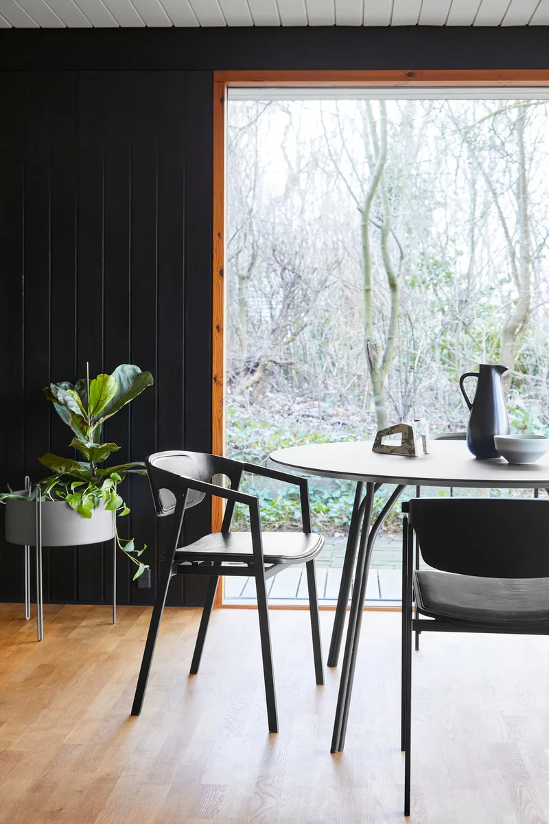 Tree Spisebord (120 cm) by WOUD in Sort/Sort – interior photo 4 of 5