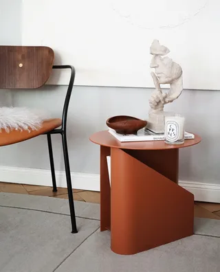 Sentrum Sidebord van WOUD in Burnt Orange – sfeerfoto 4 van 4