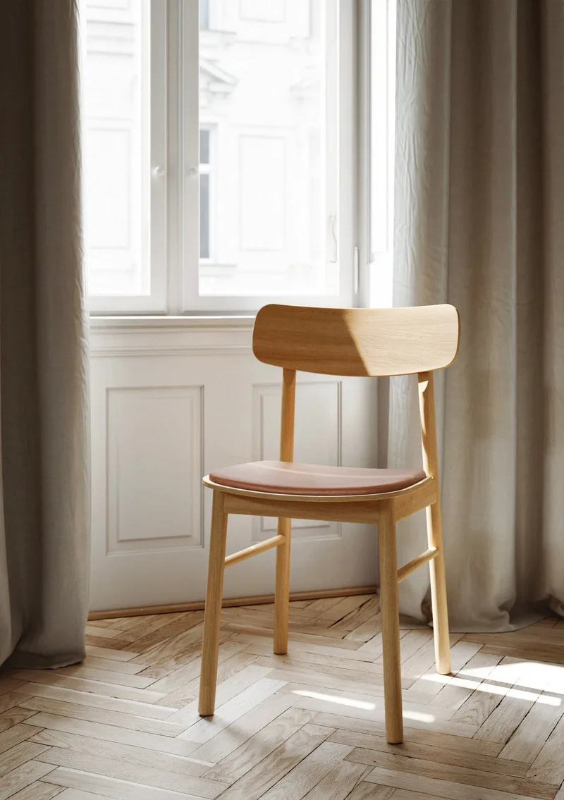 Soma Spisebordsstol by WOUD in Olieret Eg m/Læder – interior photo 3 of 4