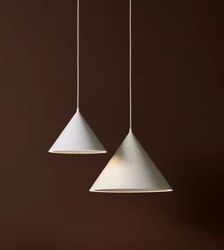 Annular Pendel (lille) by WOUD in Hvid – product photo 3 of 4