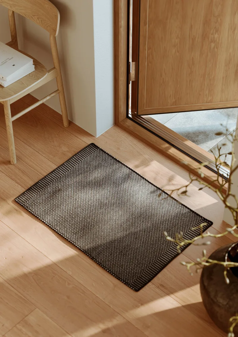 Rombo Måtte (60 x 90) by WOUD in Grå – interior photo 2 of 2
