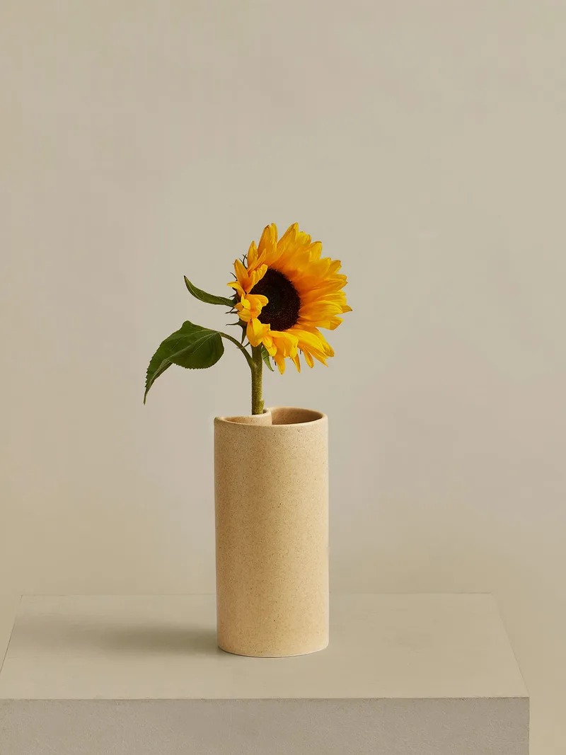 Flowr (21,5 cm) - Sand van WOUD – sfeerfoto 5 van 5