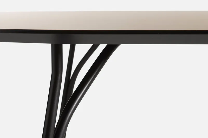 Tree Spisebord (220 cm) by WOUD in Beige/Sort – product photo 1 of 4