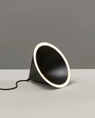 Annular Pendel (stor) von WOUD in Sort – Produktfoto 3 von 4