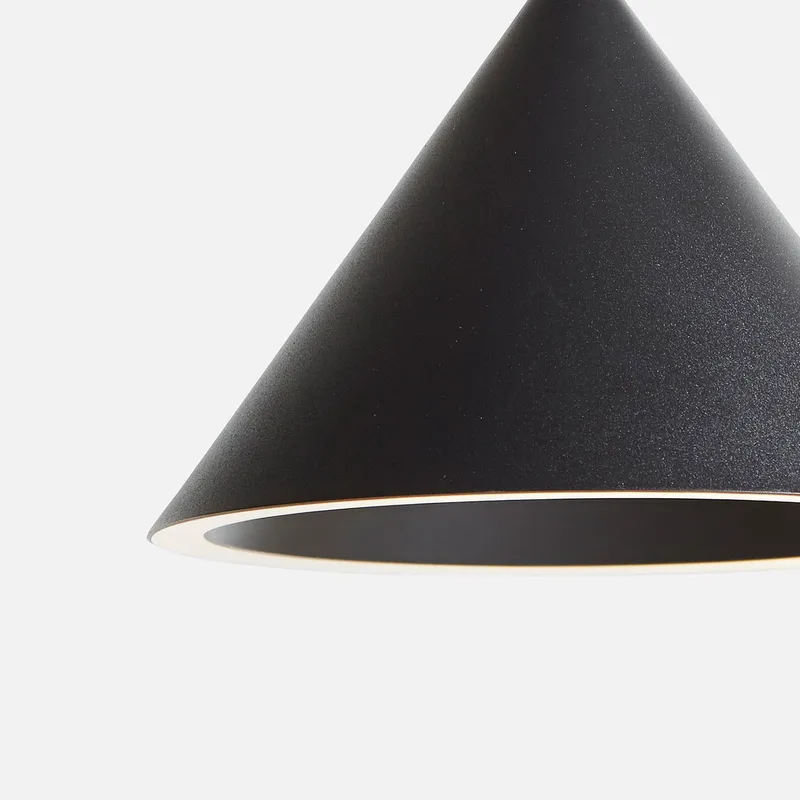 Annular Pendel (lille) by WOUD in Sort – product photo 3 of 5